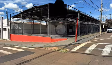 Galpão comercial no Centro para venda ou locação