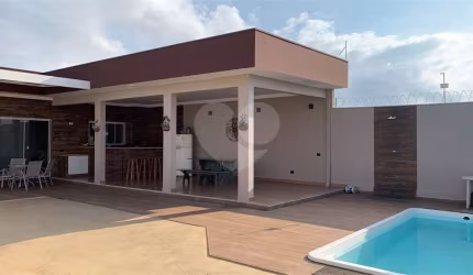 Casa térrea  com piscina para venda no Residencial Arcoville