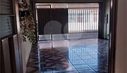 Casa térrea para venda no Planalto Paraíso