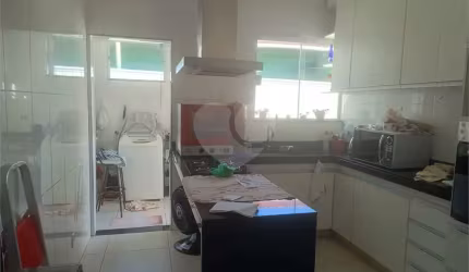 Casa térrea para venda na Vila Lutfalla