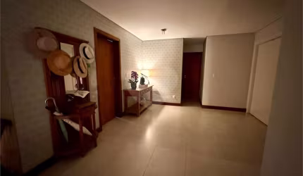 Casa com piscina à Venda no Residencial Damha II, São Carlos