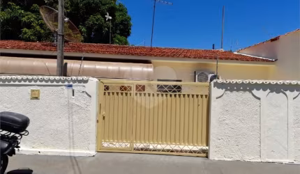 Casa à Venda na Vila Costa do Sol - São Carlos.