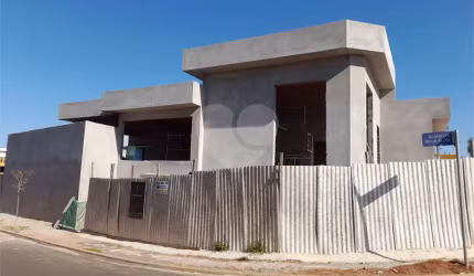 Casa em Construção no Condomínio Parque Faber IV