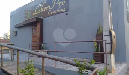Imóvel + Ponto Comercial com rendimentos em Rua Movimentada de São Carlos