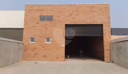 Barracão de 182m² para Locação no Arcovile – Ótima Localização
