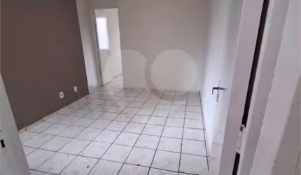 Apartamento à Venda no Conjunto Habitacional Elias Jorge Abi Rached - Araraquara, SP