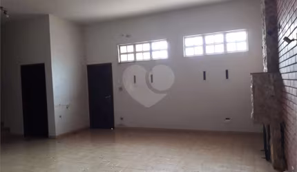Casa de 3 andares à Venda no Jardim Cardinalli