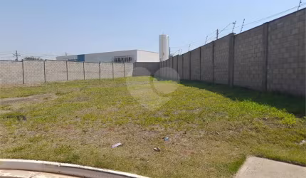 Terreno à venda no condomínio Monte das Araucárias