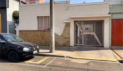 Casa à venda no Centro
