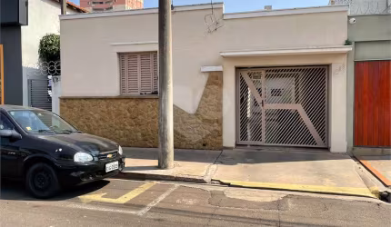 Casa à venda no Centro