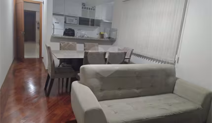 Apartamento no Edifício Riveira – Conforto e Elegância na Rua 15 de Novembro