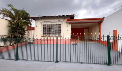 Casa à venda no Centro de São Carlos