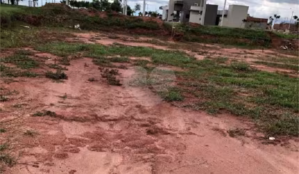 Terreno no Condomínio Residencial Vila Madalena.