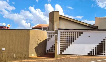 Casa a venda em Descalvado