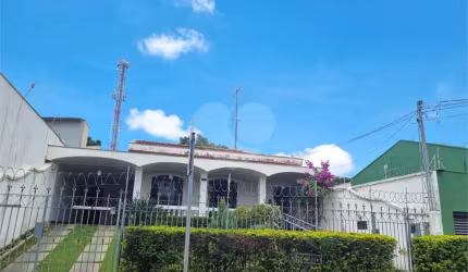 Casa comercial para locação no Centro