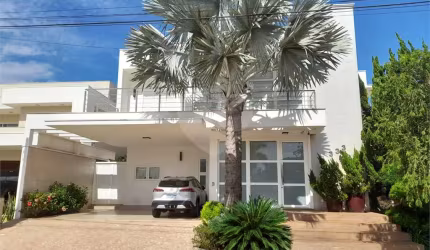 Casa à Venda no Condomínio Damha III – Elegância e Conforto para sua Família