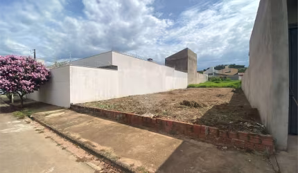 Terreno à Venda no Jardim Embaré - São Carlos