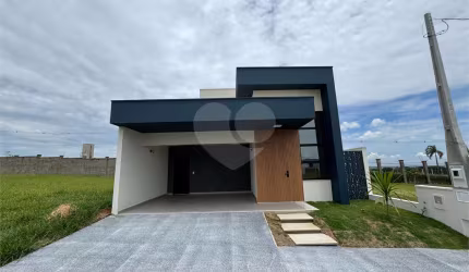 Casa exclusiva no Residencial Villeneuve - São Carlos/SP