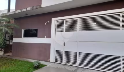 Casa Térrea à Venda no Condomínio Quebec – São Carlos/SP