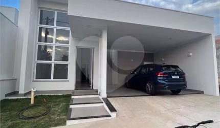 Casa à venda no condomínio Faixa Azul