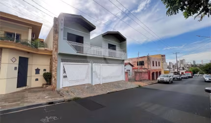 Casa a venda com 5 quartos em São Carlos