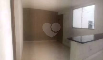 Apartamento no Condomínio Mont Everest.