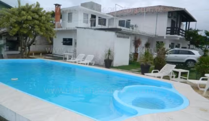 CASA COM PISCINA TEMPORADA  PORTO BELO PEREQUE