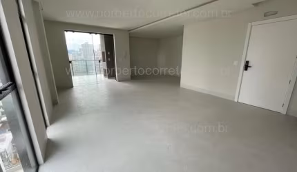 Apartamento 3 suítes, Meia Praia, Itapema SC