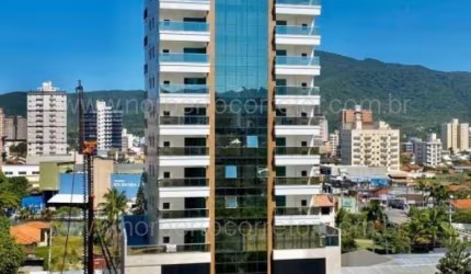 Apartamento 4 suítes, Meia Praia, Itapema SC