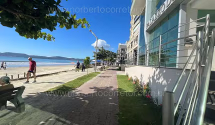 Apartamento 4 suítes, Meia Praia, Itapema SC