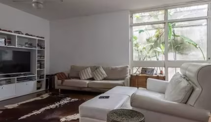 Casa à venda com 1300m², 4 quartos e 7 vagas