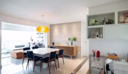 Apartamento no 25º andar mobiliado com 2 dormitórios e 2 garagens