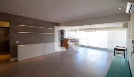 Apartamento no 11º andar com 2 dormitórios e 2 garagens