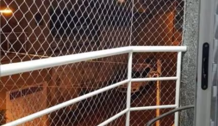 SOBRADO NA VILA FORMOSA COM VARANDA CHURRASQUEIRA E 3 VAGAS DE GARAGENS.