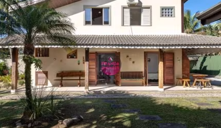 Venda de Excelente Casa Assobradada em Ubatuba/SP!!!!