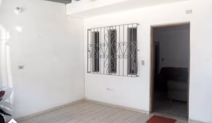 ÓTIMO IMÓVEL - 3 CASAS - IDEAL PARA INVESTIMENTO - R$ 490 MIL