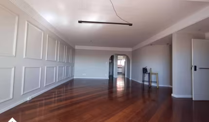 Apartamento 196 m² - 3 dormitórios - 2 vagas - Vl. Bastos