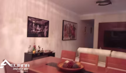 Apartamento com 3 dormitórios e 2 banheiros à Venda, 86 m² por R$ 562.000