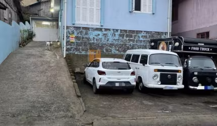 Casa com 4 quartos à venda na Rua Francisco Spiandorello, 10, Reolon, Caxias do Sul por R$ 360.400