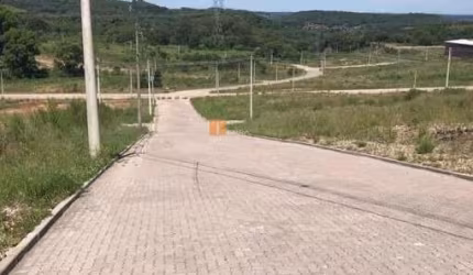 Terreno à venda na Rua Líbera Boff, Mariland, Caxias do Sul por R$ 300.000