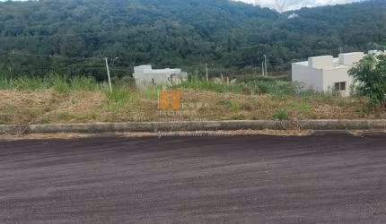 Terreno à venda na Rua Altamiro Guilherme de Lemos, 1, São Giácomo, Caxias do Sul por R$ 150.000