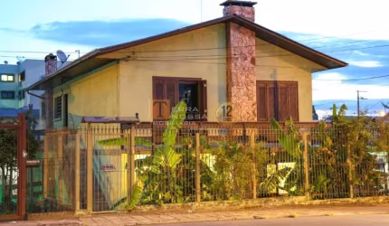 Casa com 5 quartos à venda na Rua Tronca, 686, Bela Vista, Caxias do Sul por R$ 1.000.000