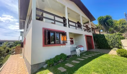 Casa com 6 quartos à venda na Rua Barão do Amazonas, 3623, Diamantino, Caxias do Sul por R$ 650.000
