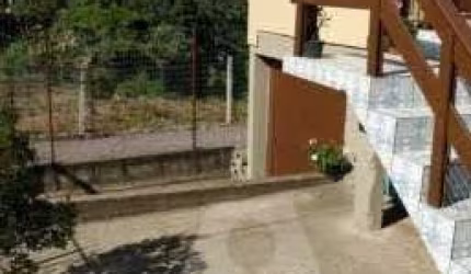Casa com 2 quartos à venda na Rua Evaristo Lucchesi, 11, Charqueadas, Caxias do Sul por R$ 240.000