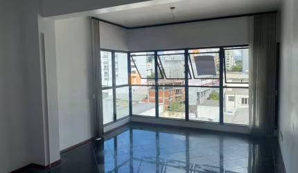 Sala comercial para alugar na Júlio De Castilhos - De 601 A 1689 - Lado Ímpar, 1051, Centro, Caxias do Sul por R$ 1.200