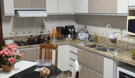 Casa com 2 quartos à venda na Angelina Marchesini, 52, Santa Fé, Caxias do Sul por R$ 425.000