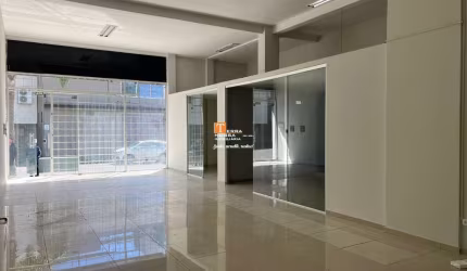 Sala comercial à venda na Rua Vivaldo Vargas de Almeida, 24, Sanvitto, Caxias do Sul por R$ 569.000