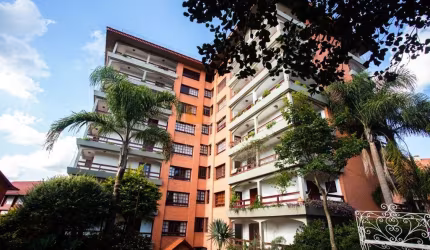 Apartamento com 4 quartos para alugar na Rua General Arcy da Rocha Nóbrega, 220, Universitário, Caxias do Sul por R$ 6.500