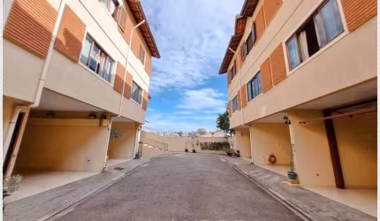 CASA CONDOMINIO VILA GOMES COM 2 SUITES E 2 VAGAS- FL52