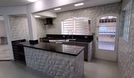 SOBRADO NO JAGUARÉ C/ 3 DORMS; SUÍTE, 2 VAGAS E PISCINA. FL23